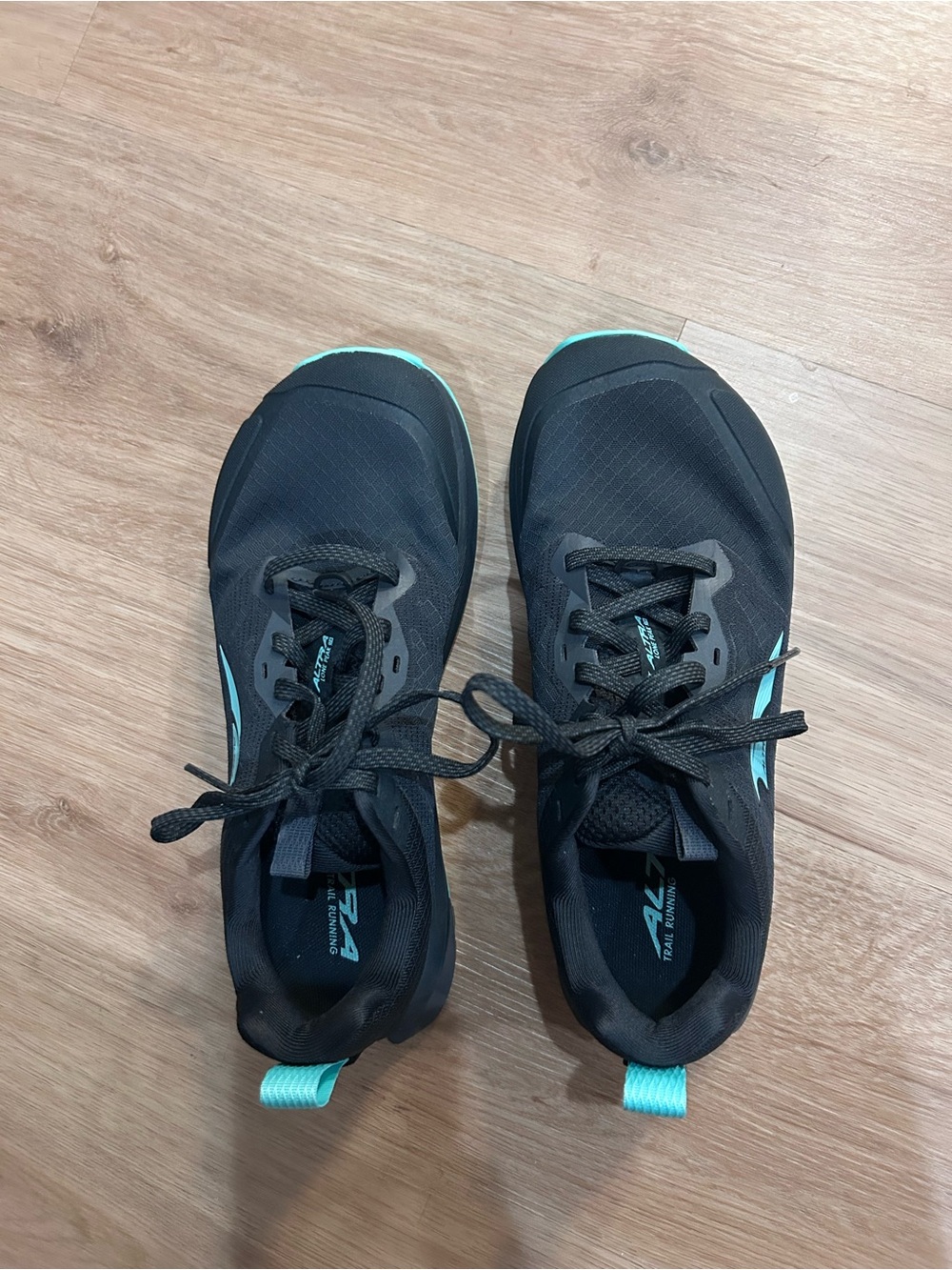 Like New Altra Lone Peak 9 Womens Size 8 Gray Blue Trail Running Shoes Zero Drop